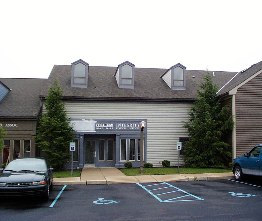 600 Eden Rd, Lancaster, PA for sale Primary Photo- Image 1 of 1