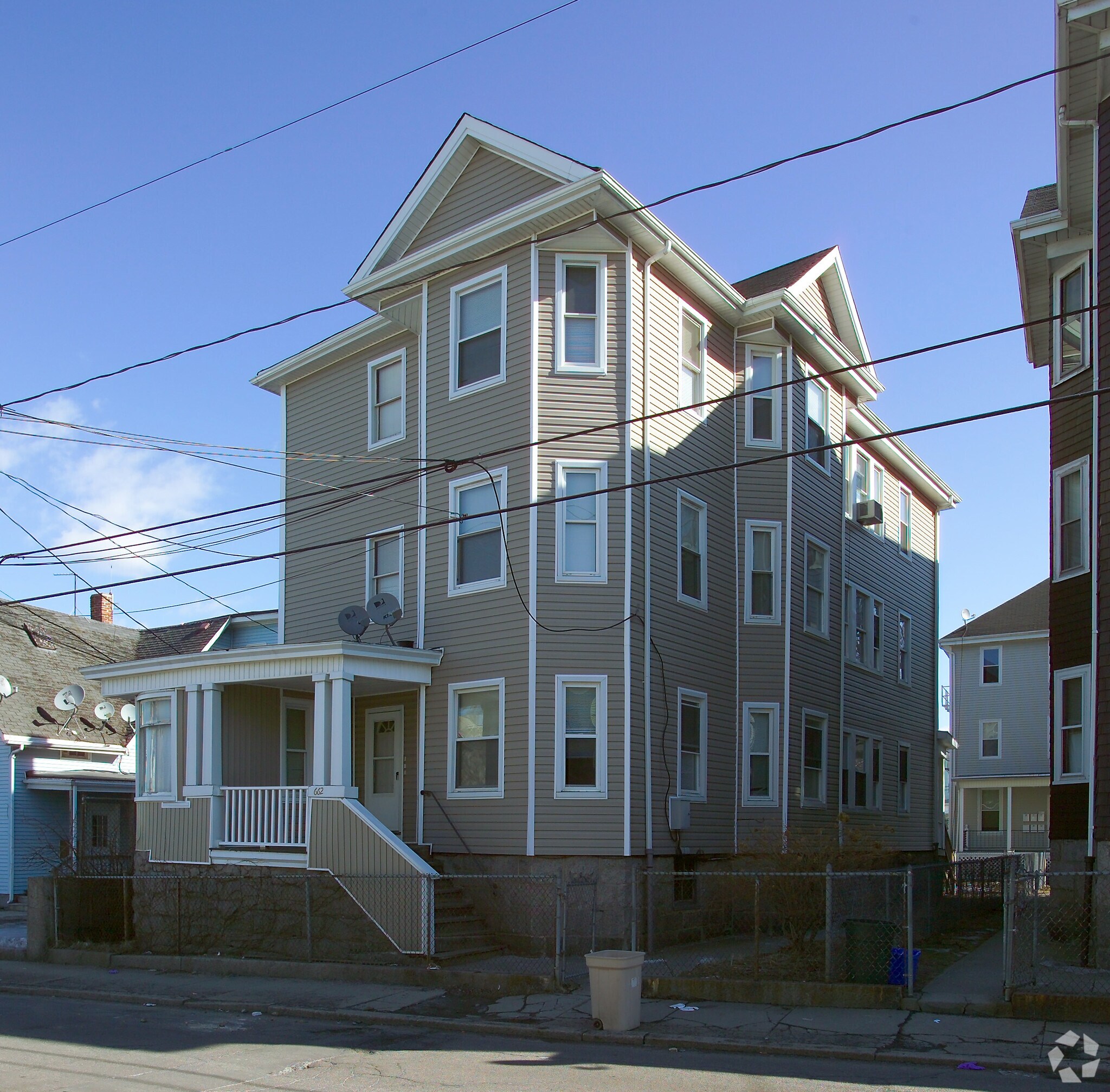 662 2nd St, Fall River, MA for sale Primary Photo- Image 1 of 1