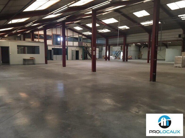 Industrial in Campigny for sale - Interior Photo - Image 2 of 3