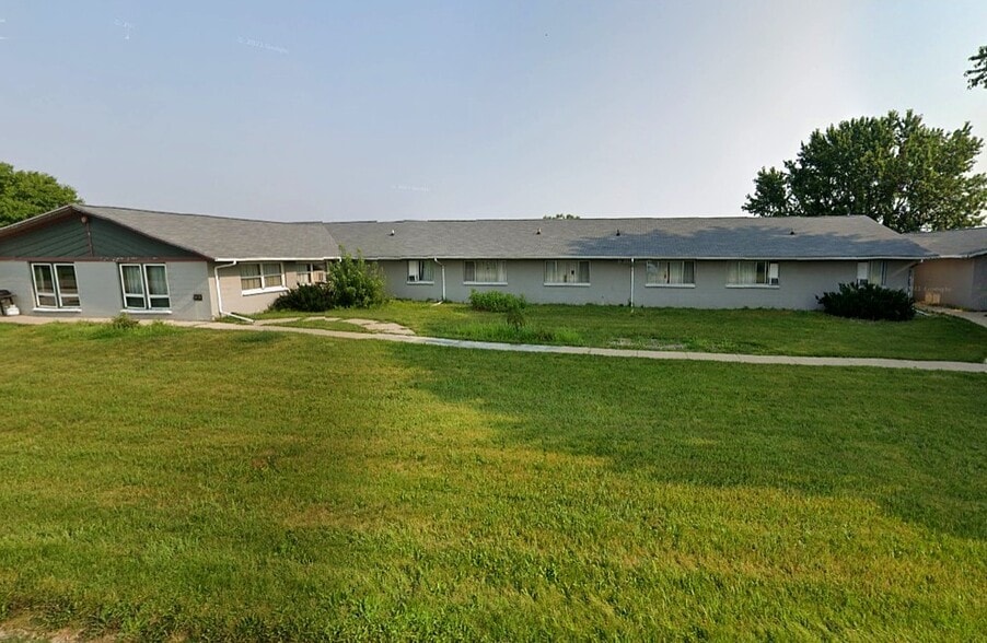 Iowa Skilled Nursing Portfolio portfolio of 3 properties for sale on LoopNet.com - Building Photo - Image 2 of 4