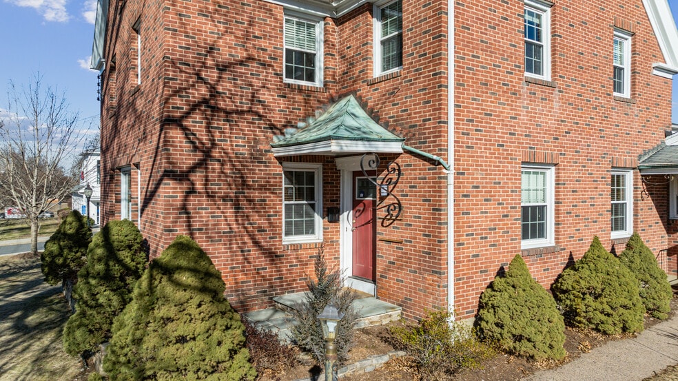 2638-2650 Main St, Glastonbury, CT for lease - Building Photo - Image 2 of 21