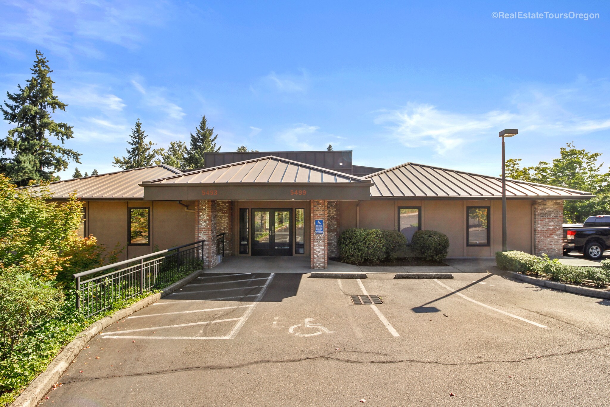 5493 Amy St, West Linn, OR for sale Building Photo- Image 1 of 1