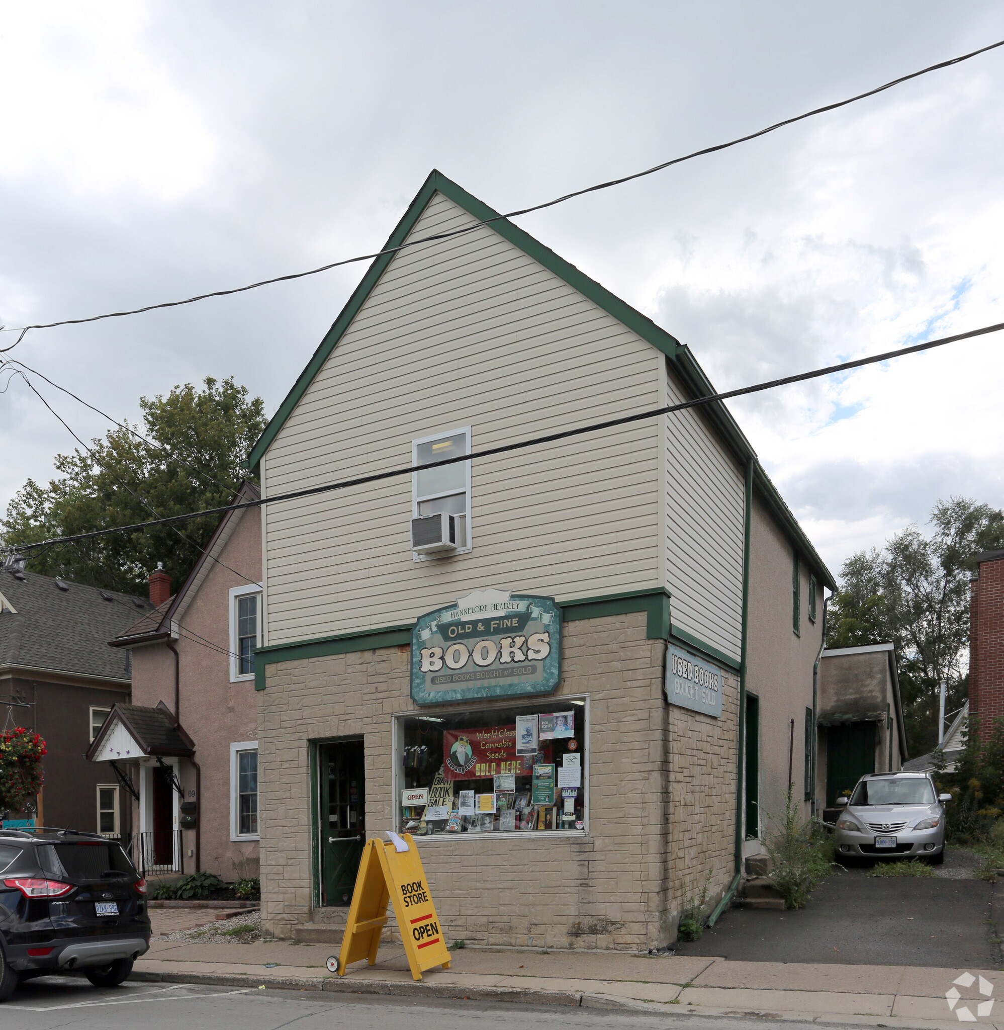 71 Queen St, St Catharines, ON for sale Primary Photo- Image 1 of 1