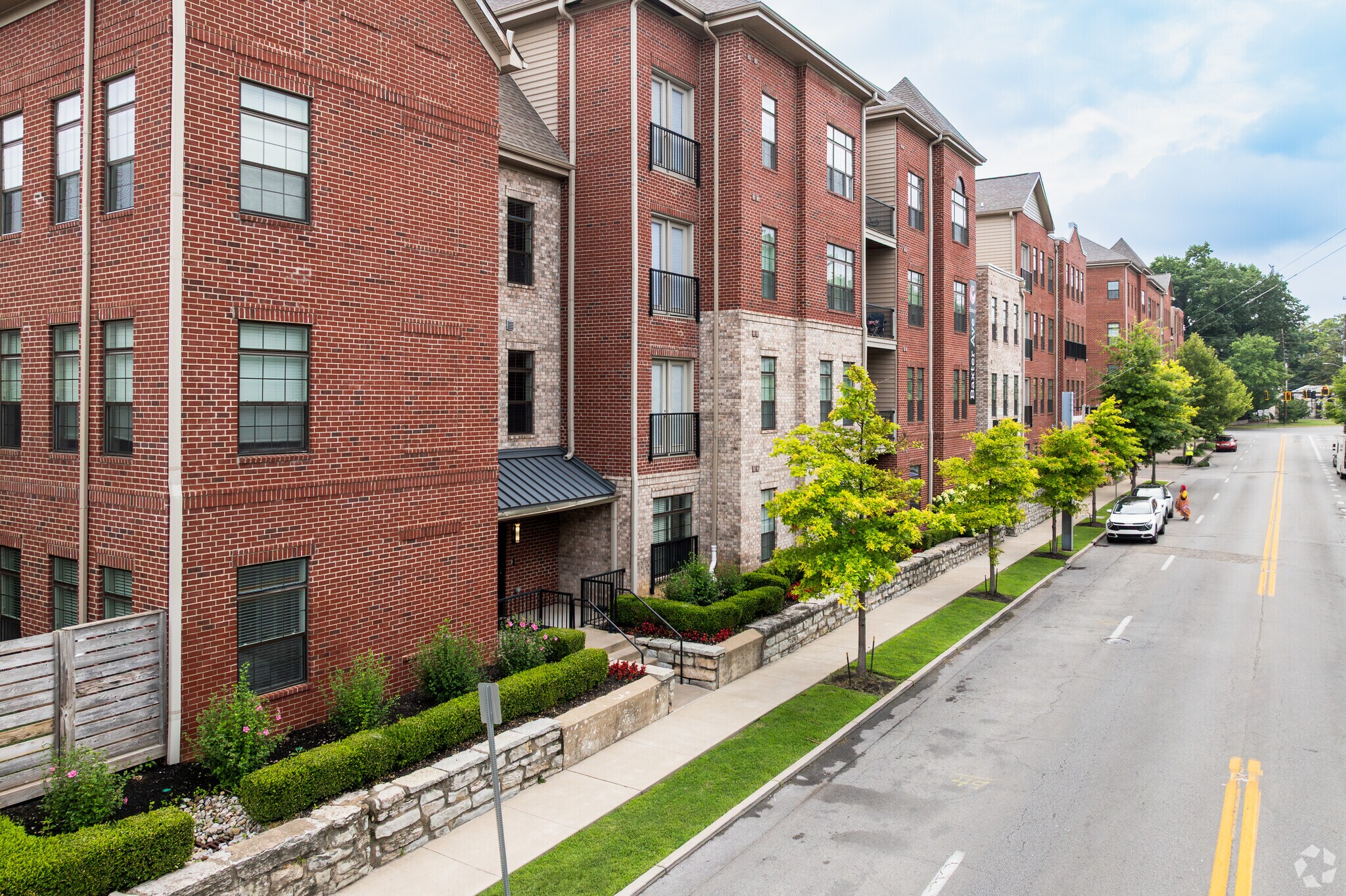 1221 E Broadway, Louisville, KY for lease Primary Photo- Image 1 of 14