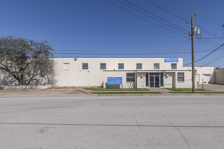 2920 Shotts St, Fort Worth, TX for lease - Building Photo - Image 1 of 24