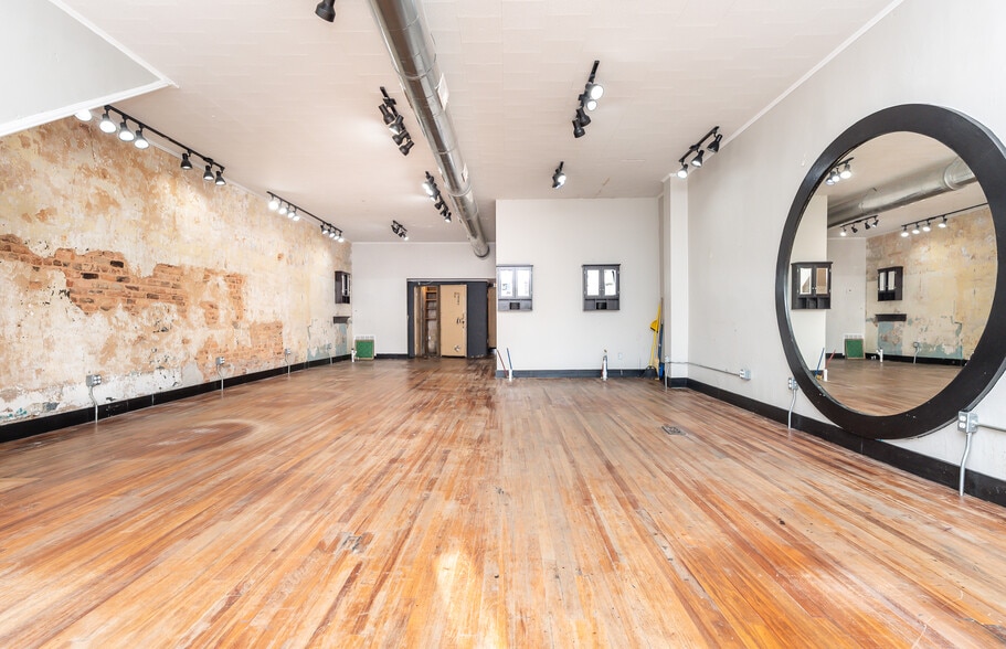 108 E Public Sq, Laurens, SC for lease - Building Photo - Image 3 of 15