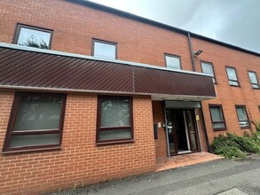 Snape Rd, Macclesfield for lease Interior Photo- Image 2 of 7