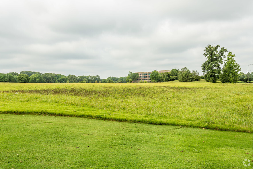 3291 Players Club Pky, Memphis, TN for sale - Primary Photo - Image 1 of 1