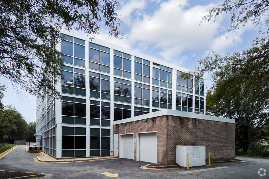 9111 Edmonston Rd, Greenbelt, MD for lease - Building Photo - Image 3 of 5