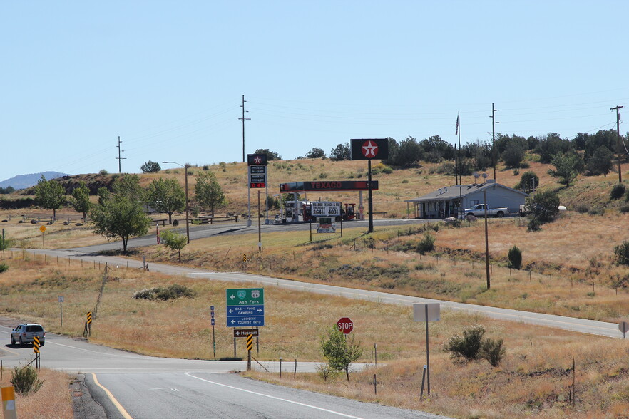 925 E Interstate 40 Hwy, Ash Fork, AZ for sale - Building Photo - Image 3 of 13