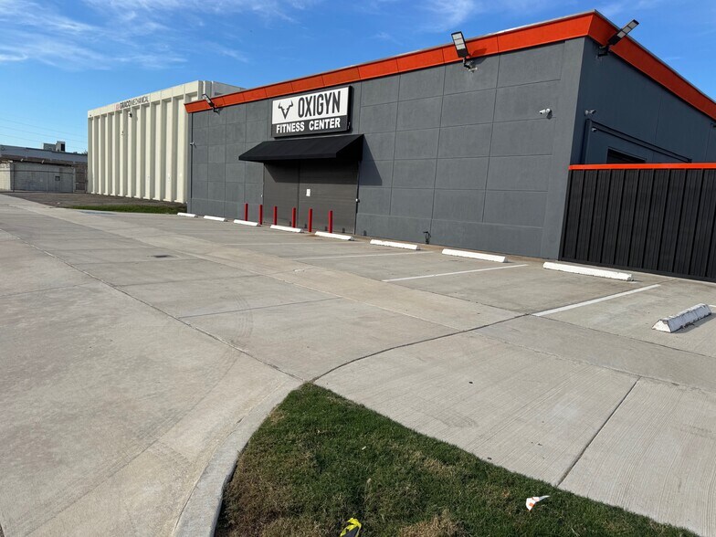 5900 Schumacher Ln, Houston, TX for lease - Building Photo - Image 3 of 27