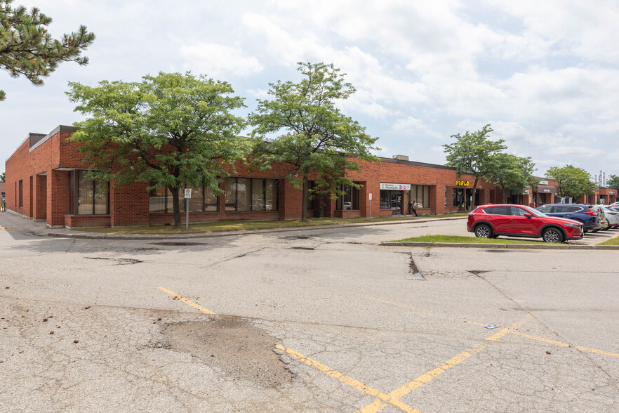 1735 Bayly St, Pickering, ON for lease - Primary Photo - Image 1 of 5