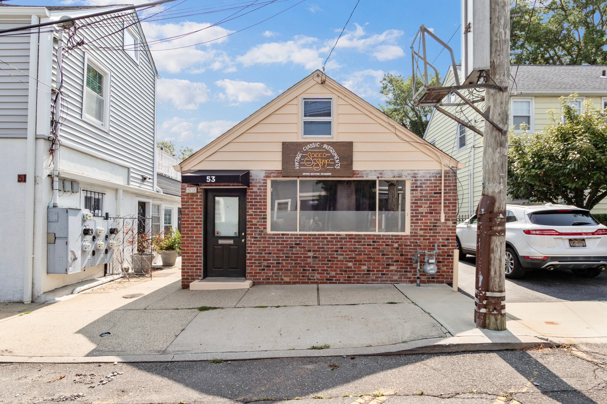 53 Spring St, Oyster Bay, NY for lease Interior Photo- Image 1 of 7