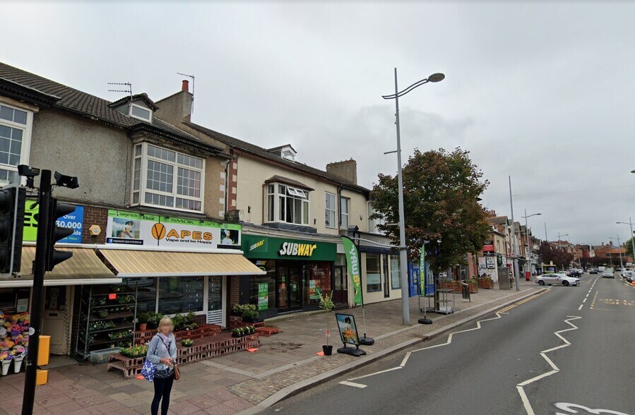 58 Market St, Wirral for lease - Building Photo - Image 2 of 9