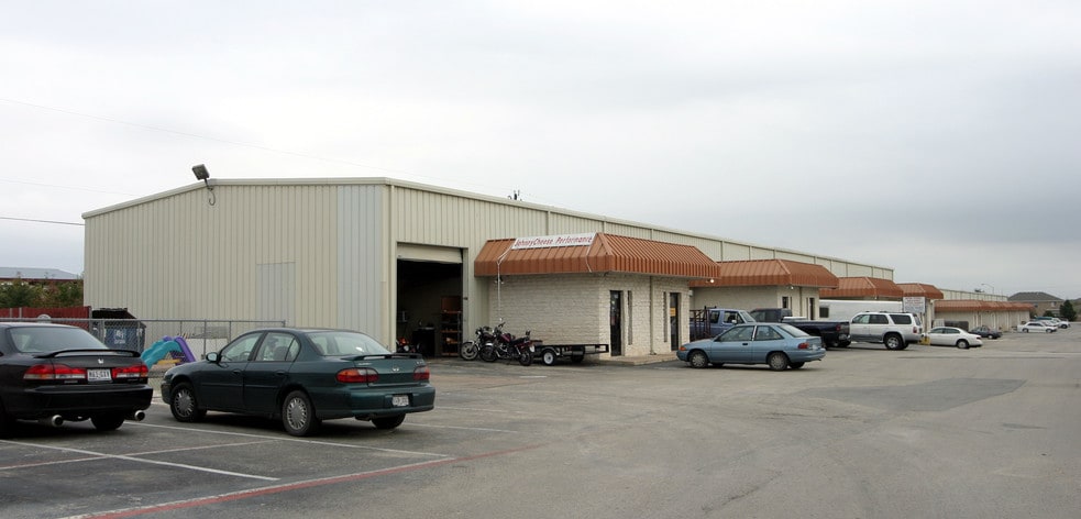 401 FM 685, Pflugerville, TX for lease - Building Photo - Image 1 of 8