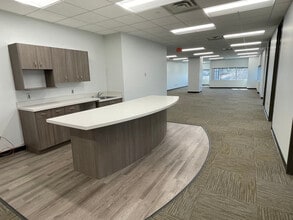 7825 Washington Ave S, Minneapolis, MN for lease Interior Photo- Image 2 of 28