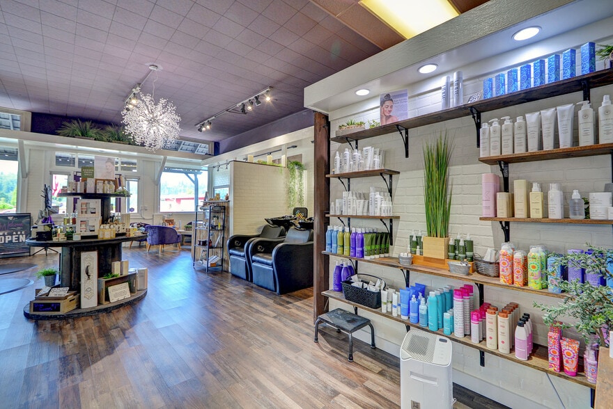 1415 Pioneer Hwy, Silvana, WA for sale - Interior Photo - Image 2 of 22