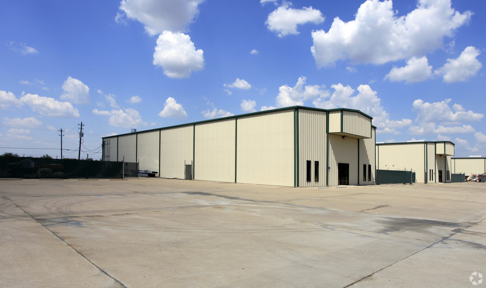 211 Randon Dyer Rd, Rosenberg, TX for lease Primary Photo- Image 1 of 3