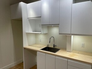 12 3rd Ave E, Vancouver, BC for lease Interior Photo- Image 2 of 9