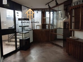 Retail in Cáceres, Cáceres for lease Interior Photo- Image 2 of 6