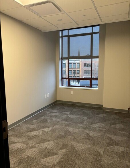 109 S Warren St, Syracuse, NY for lease - Interior Photo - Image 2 of 23