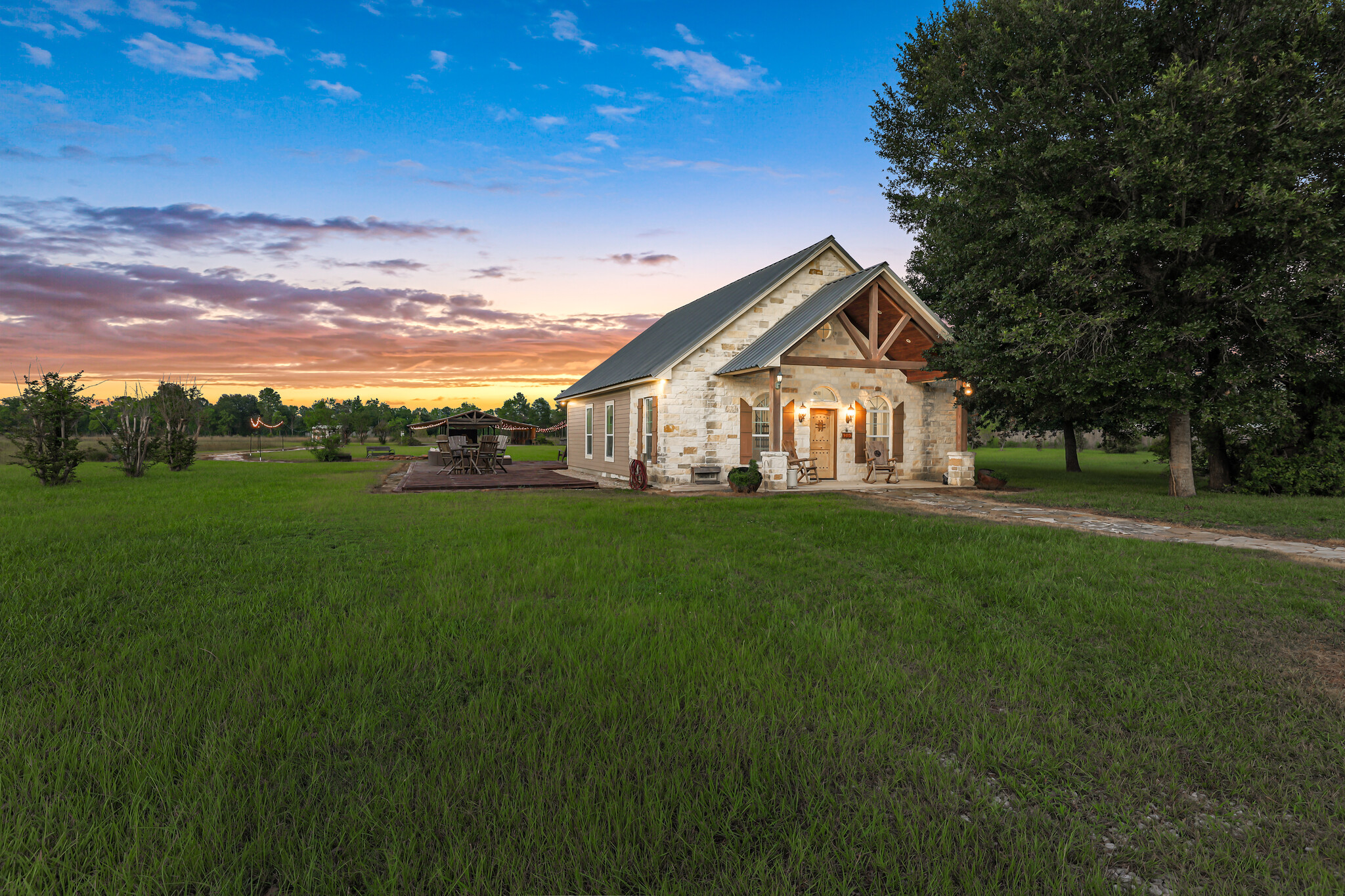 105 County Road 2239 rd, Cleveland, TX for sale Primary Photo- Image 1 of 63