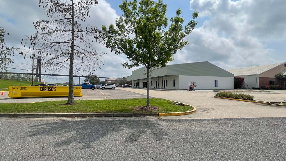 13899 River Rd, Luling, LA for lease - Building Photo - Image 3 of 4