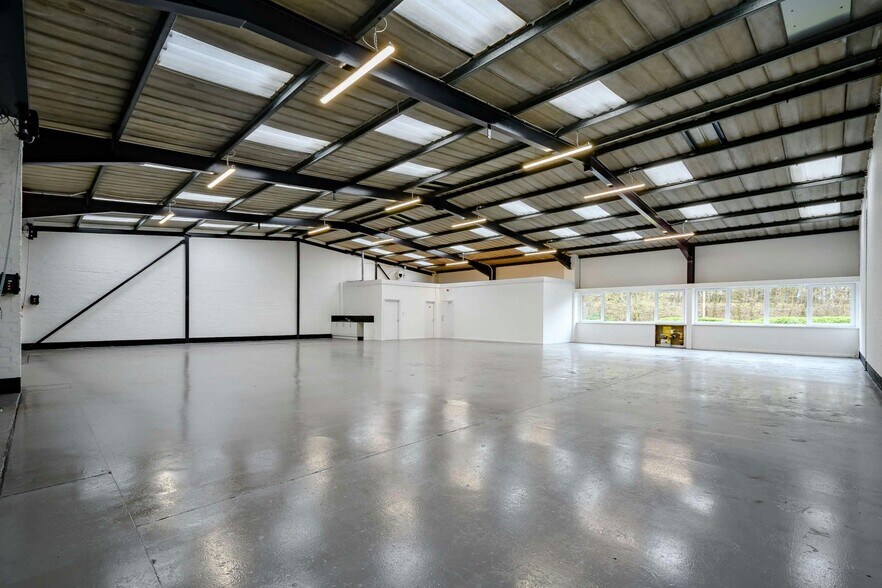 9 Tollpark Rd, Cumbernauld for lease - Building Photo - Image 3 of 18