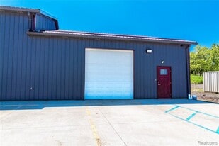1697 N Saginaw St, Lapeer MI - Warehouse