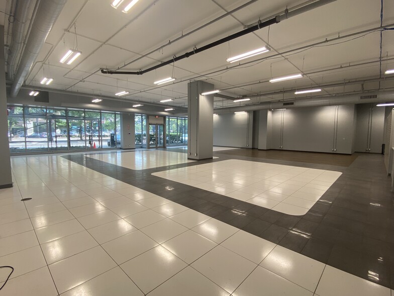 645-659 W Randolph St, Chicago, IL for lease - Interior Photo - Image 1 of 14