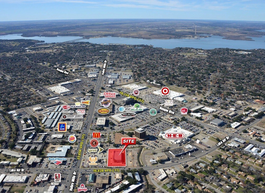 1120 Lake Air Dr, Waco, TX 76710