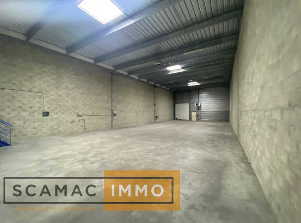 Flex in Lisses for lease Interior Photo- Image 1 of 3