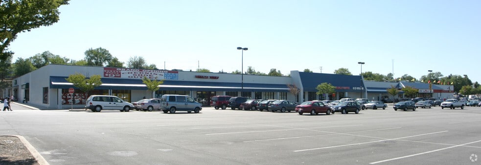 2401-2501 Belair Rd, Baltimore, MD for lease - Building Photo - Image 3 of 8