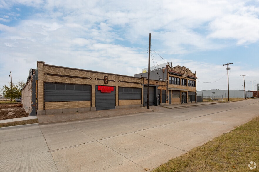 512 SW 3rd St, Oklahoma City, OK for sale - Building Photo - Image 2 of 4