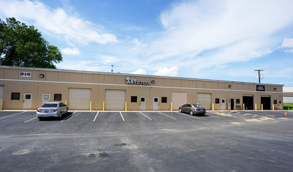 3810 Gattis School Rd, Round Rock, TX for lease - Building Photo - Image 2 of 8