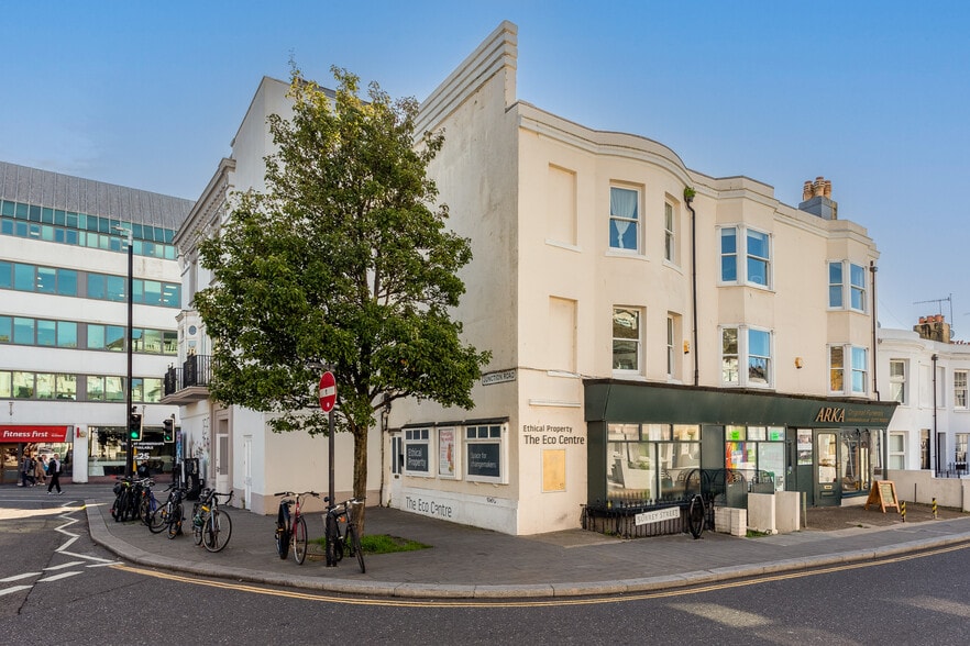 Office in 39-41 Surrey St, Brighton for lease - Building Photo - Image 1 of 4
