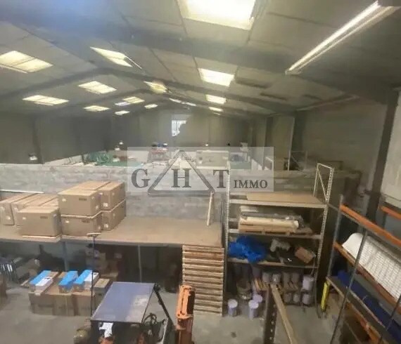 Industrial in Fontenay-sous-Bois for sale - Interior Photo - Image 2 of 3