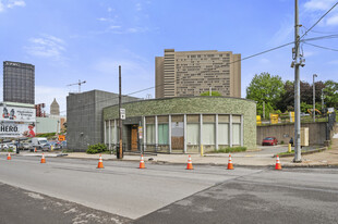 1425 5th Ave, Pittsburgh PA - Drive Through Restaurant