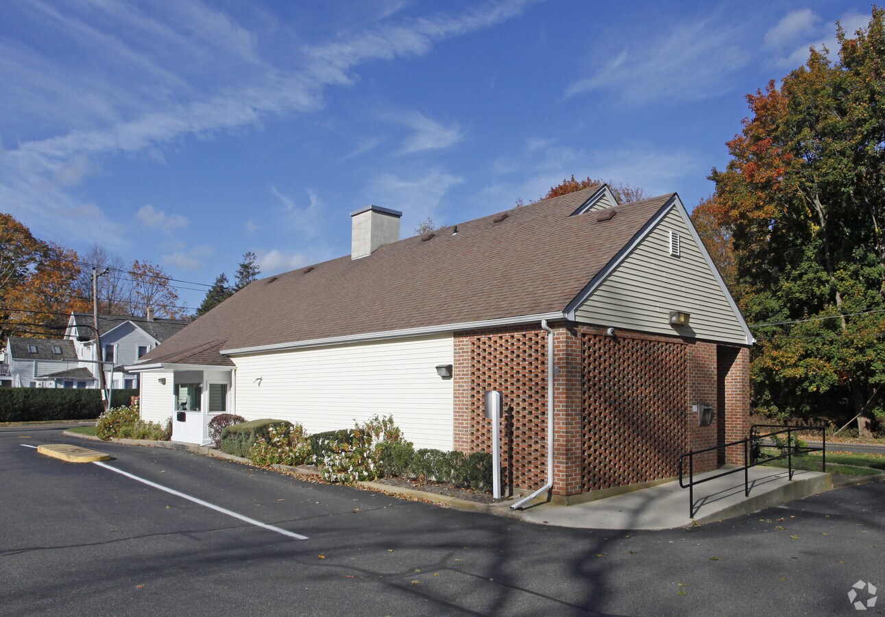 29 West Neck Rd, Shelter Island, NY 11964