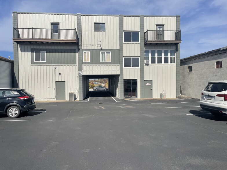 2975 South Park Rd, Bethel Park, PA for lease - Building Photo - Image 2 of 9