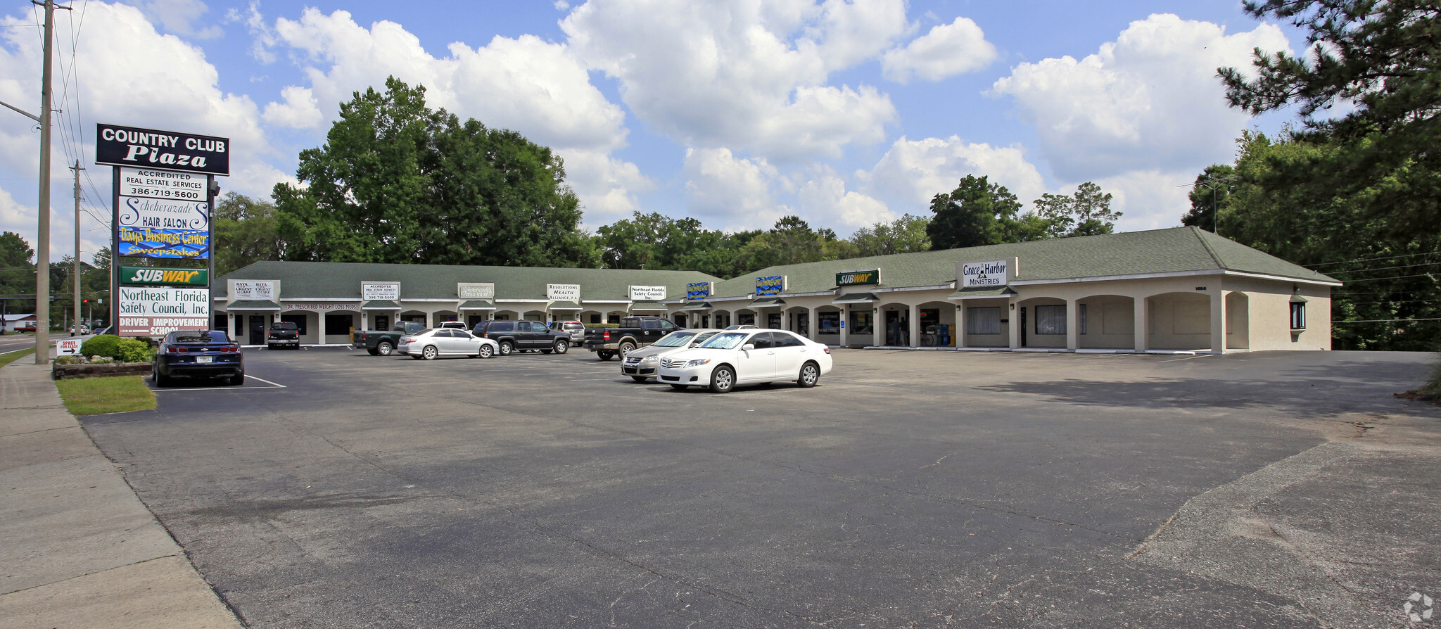 1686 SE Baya Dr, Lake City, FL for lease Primary Photo- Image 1 of 5