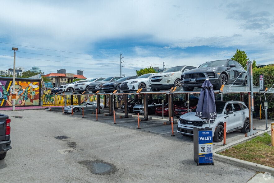 172 NW 21st St, Miami, FL for sale - Primary Photo - Image 2 of 4