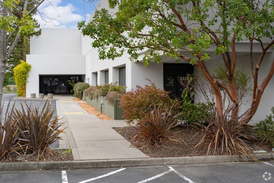 2321-2329 Circadian Way, Santa Rosa, CA for sale - Building Photo - Image 3 of 6