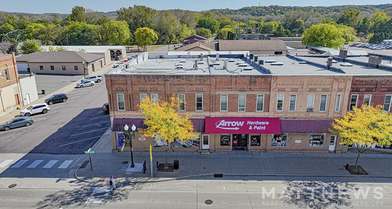 111 Park Row, Saint Peter, MN for lease Building Photo- Image 1 of 3