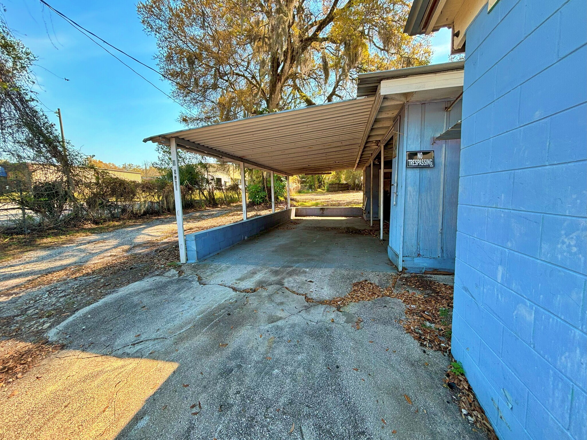 2814 E Hillsborough Ave Tampa Fl 33610 - crm5re4
