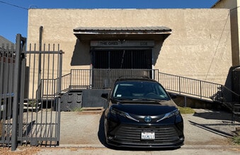 533 E 31st St, Los Angeles, CA for lease Building Photo- Image 1 of 6