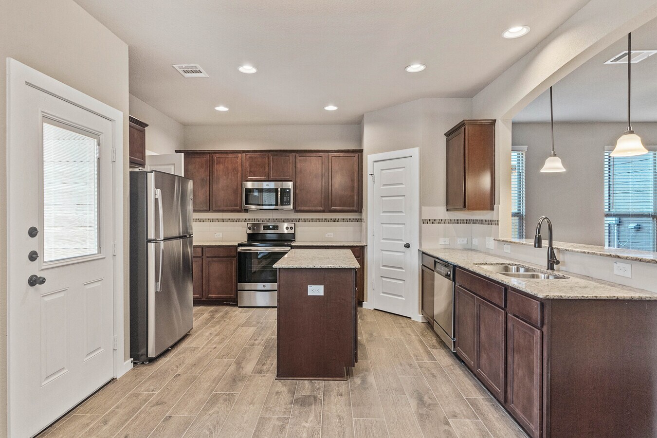 1 Story Duplex In The Enclave At Dobbin, Magnolia, TX 77354