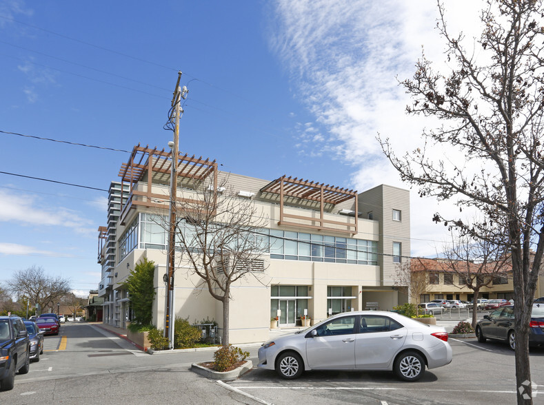 240 3rd St, Los Altos, CA for lease - Building Photo - Image 3 of 6