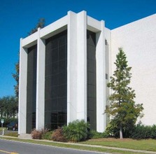 3545 N I-10 Service Rd, Metairie, LA for lease Building Photo- Image 2 of 2