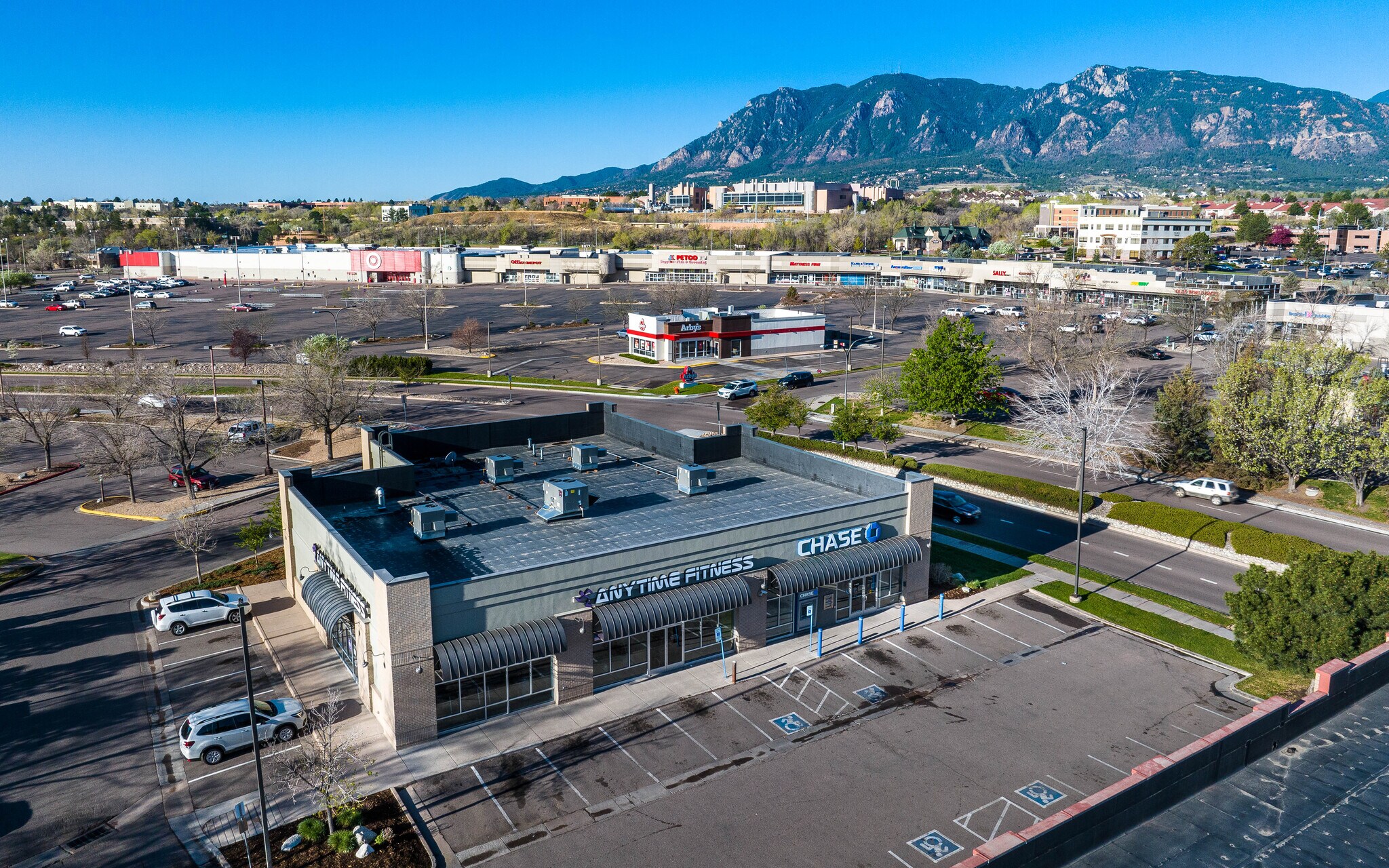 17831785 E Cheyenne Mountain Blvd, Colorado Springs, CO 80906 Retail